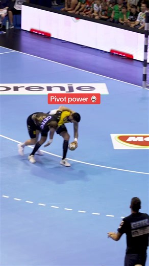 La puissance du pivot en handball