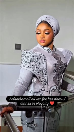 Arewafamilyweddings on Instagram: "@hafsatkamall all set for her Kamu/dinner in Royalty ❤️ Content Creator: @xeee_tukur MUA: @rjtmakeuppro Dress: @mozabellaatelier Event highlight: @luxury_events.ng @labo_cinematic Mc: @mc_ashraf.ng Venue: @aclassparkandevents Desserts: @zaras_delectables__ @gemelos_treats @popsiclefairy Mocktails: @amaryllis_mocktails #arewafamily #arewafamilyweddings"