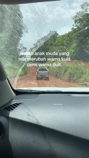 Toyota Hilux vs Nissan Navara: A Comparative Review