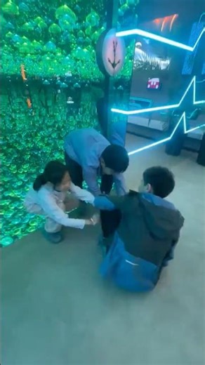 Inside Dubai’s FUTURISTIC VR Arena – This is NEXT LEVEL! #shukranvibes