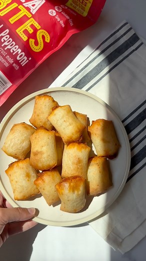 208K views · 24 reactions |  BETTER-FOR-YOU PIZZA BITES  . Raise...