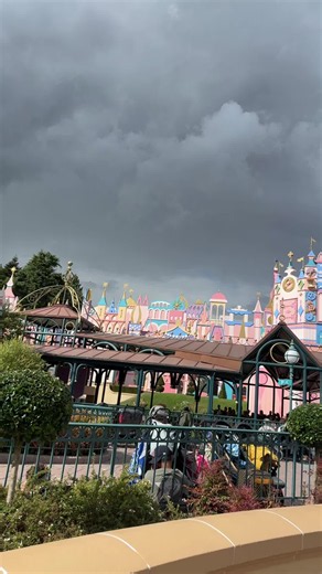 Small World Disneyland Paris tips for visitors