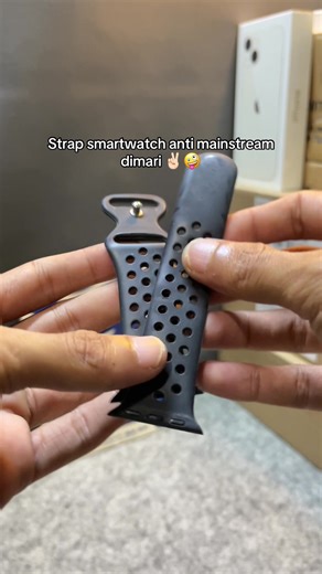 Custom Smartwatch Straps: Personalize Your Style