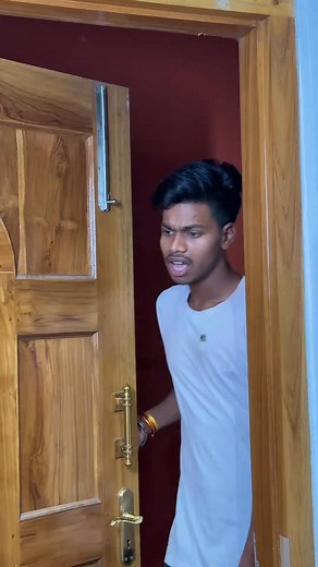 5.4M views · 2.4K reactions | Aisa kon kon karta hai tag ️ @vivekvineshindi #viral #funny #viralreels #comedy #trendingreels #instagood #funnymemes #trending #viralvideos #popular #room #ac #explorepage✨ funny | Vivek Vines Hindi | Facebook