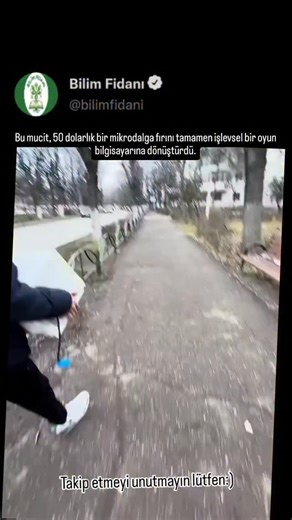 Bilim Fidanı🌱 | Bu, normal bir mutfak mikrodalga fırını gibi görünüyor... ta ki Windows'a önyükleme yapıp gerçek PC oyunlarını çalıştırmaya başlayana... | Instagram