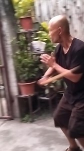 This is a unique striking pattern of PPZ de campo eskrima | Zack Garcia