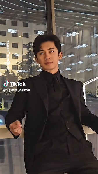 Descubre el Encanto de los Chicos Asianos