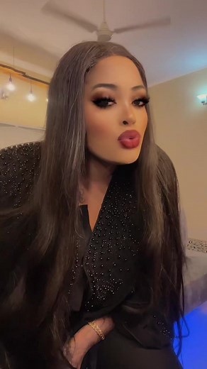 Explora el mundo de Nicole Joy Berry