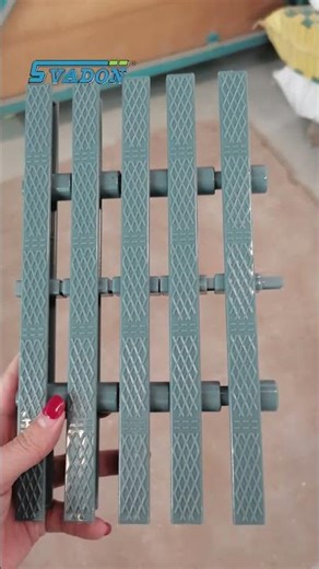 Svadon pool grating series