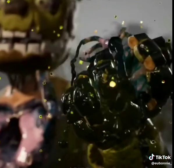 Epic Battle: Springtrap vs Springtrap in Animatronic Showdown!