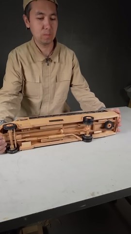 How I crafted a stunning DIY school bus 🚍