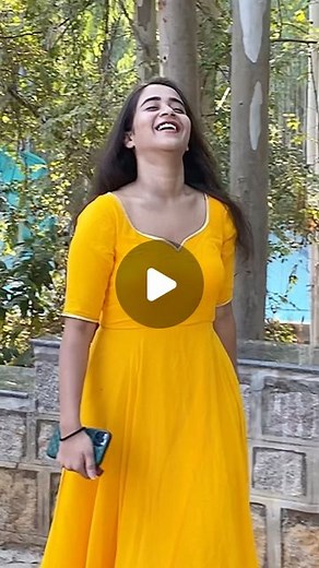 దీప్తి సునైన 🇮🇳 on Instagram: "💛 #deepthisunaina"