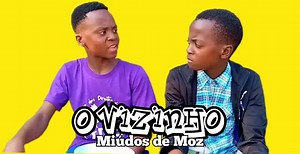 MIÚDOS DE MOZ '"O Vizinho do Manglo" "A nossa arte deve ser valorizada" Direitos do Vídeo (Miúdos de Moz) #MiúdosdeMoz #Humordemoz ________________________________________ Olá Pessoal, os Miúdos de Moz estão a participar no Concurso Caldo Benny e precisam do nosso apoio🥹🙌 Para Votar, é só clicar no Link⬇️ (Deixar o seu Like e Comentar CB10) https://www.instagram.com/p/CyDSEumouRf/?igshid=NTc4MTIwNjQ2YQ== | Humor Moçambique