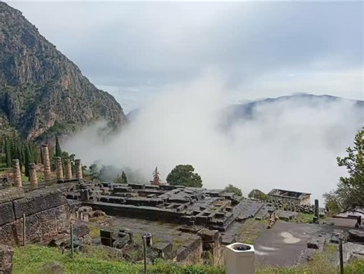 101 reactions · 14 comments | Bonjour de Grèce, de temple d'Apollon - Delphes | Apollonel | Facebook