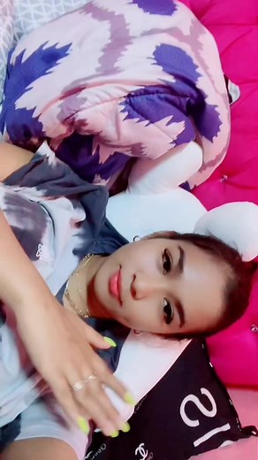 Christina Benitez (@christina_tinbenitez)’s videos with RUNAWAY - KAYDEN
