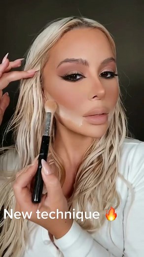 Updated setting technique 🚨 Using @vanitymakeupcosmetics contour kit and eyeshadow palette @makeupforever velvet powder #contour #fyp #foryou