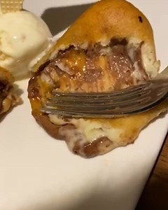 94K views · 247 reactions | How to make deep-fried Mars Bars at home... 襤♥️ Big thanks to the incredible chef Daniel Lambert for teaming up with us for these! (Psst... We'll link more of his recipes below. You're welcome ♥️) | FM104 | Facebook