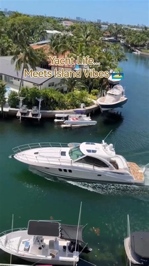 Just Another Beautiful Day on the Water 🌊 | Sea Ray Sundancer
