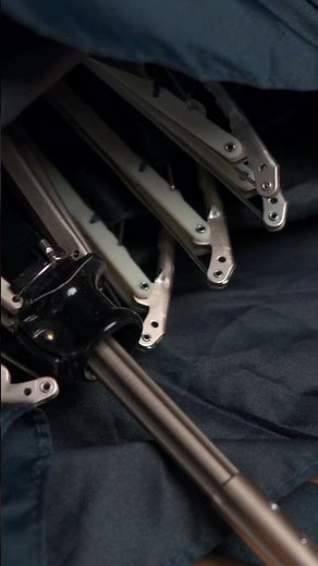 An umbrella that fits in any bag or pocket – the ANATOLE Folding Compact Umbrella