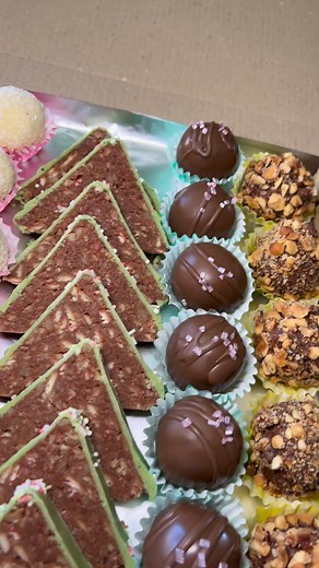 Sitni slavski kolači #slatkeniti #domacikolaci #sitnikolači #handmade #slavskikolači | Slatke niti