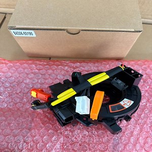 [Hot Item] 84306-50190 Spiral Cable Clock Spring for Toyota Lexus Ls460 Lx570 2007-2011 W/Heating