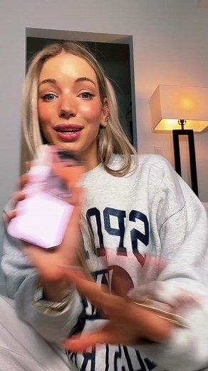 WARNING ⚠️ IPHONE 15 PRO IS THE WORST 😭 do not buy the new iphone it frrzes and glitches the camera is horrible and it overheats!!! #iphone15pro #iphone15review #deinfluencing