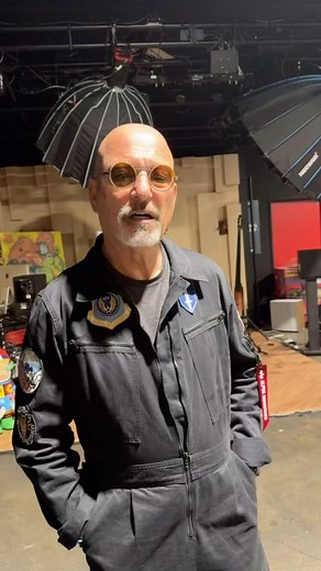 Here are some words from our guest, Howie Mandel! Howie will be making his first ever convention appearance at Spookala & we’ll be celebrating 40 years of GREMLINS! Howie (Gizmo), Zach Galligan (Billy), & Joe Dante (Director) will be doing a special panel on Saturday (10/5). Purchase photo ops with Howie at: www.CelebPhotoOps.com For autograph information: https://www.mintychauthentics.com/products/howie-mandel-spookala-drop-off-pickup?srsltid=AfmBOopJ4Yv08629X_R5f-eAf80Q7Y1uU5JpqBLHjNBEZtqOq6Me