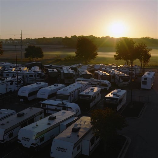 𝗖𝗮𝗺𝗽𝗶𝗻𝗴 𝗪𝗼𝗿𝗹𝗱 𝗶𝘀 𝗰𝗼𝗺𝗶𝗻𝗴 𝘁𝗼 𝗦𝘂𝗻𝗯𝘂𝗿𝘆, 𝗢𝗛—𝗙𝗲𝗯𝗿𝘂𝗮𝗿𝘆 𝟮𝟬𝟮𝟲! We're bringing the top floorplans from your favorite manufacturers and everything you need for your next camping adventure. | Camping World