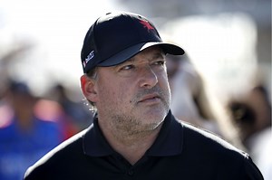 Tony Stewart recollects shocking incident on how he learned about Dale Earnhardt’s Daytona 500 crash in an old interview
