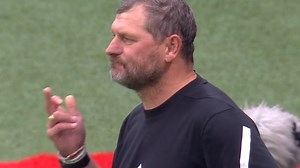 Es geht um DIESE Szene: Das antwortet Baumgart auf die Stinkefinger-Frage