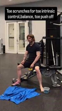 Toe scrunches for toe control,balance,and toe push off #balance #walking