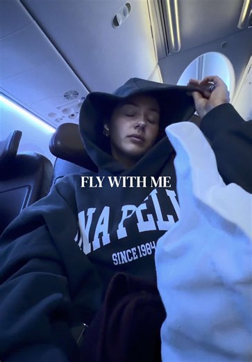 Cathay Pacific business class: travel vlog — one last seat left
