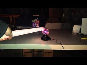 Mini Plasma Ball Magically Powers Lightbulb