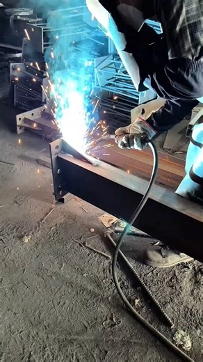 Structural Steel Welding: Fabricating Heavy Metal Beams with Arc Welding