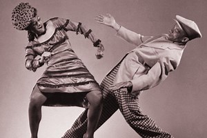 The Harlem "Shimmy" Was The Naughty But Nice Dance Of The Roaring 20's (Video)