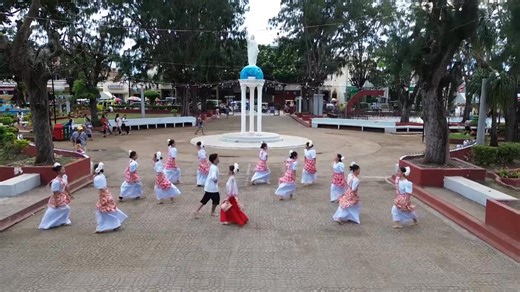 Folkdance: Tiklos Tiklos is a folk dance and social tradition from the Visayas region of the Philippines, particularly Leyte. It originated as a way for peasants to work together on community projects and then celebrate with a dance during their rest breaks. The dance involves mimicking farm work through steps like heel-toe changes, jumps, and turns. Dance Masters: Chad Michael Layague & Sheena Kim Cepe Performers: BanScieyaw Performing Arts Choreographer: Mr. Jhunrey Villanueva Videographer: Ma