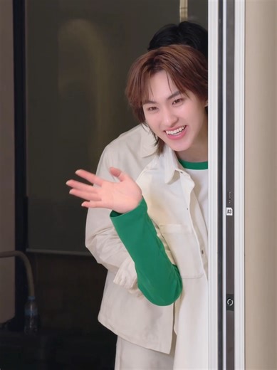 ยัยก้องโดนพี่โทลากไปแล้ว @Kongjiro @thomas LINE MAN LIVE X TMK #linemanถูกสุดทุกวันxโทมัสก้อง #thomaskong #โทมัสก้อง