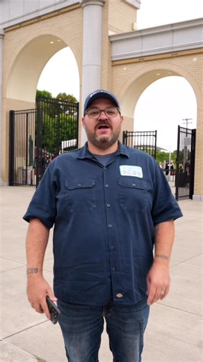 These are the five brand new food vendors at the @nysfair that you should check out. First we have Tater Tot Heaven where I got the Monster bucket with nacho cheese, bacon, chives, and sour cream. The it was off to @bowlofdough for their cookie dough flights. Then it was time for the fried cheese curd trailer with delicious cheese curds. Then it was time for those monster turkey wings from @integrityturkey_bbq and finally it was a walking taco from @limplizardbbq | Eat Local New York