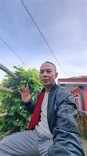 Riki Rahmat on Instagram: "Wilujeng enjing barya fbpro..pagi anu cerah pisan #reels #Rikirahmat #fyppemula"