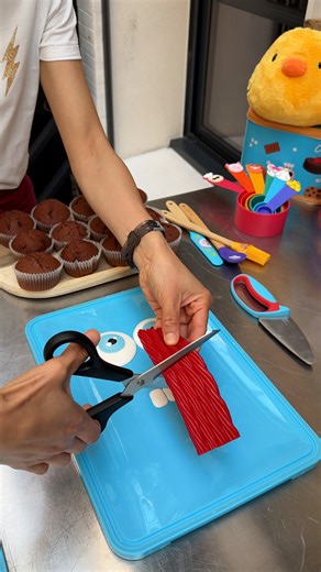 5.2K views · 24 reactions | Spongebob Pull-Apart Cupcakes! Bikini Bottom’s sweetest treat 療 | Chefclub Network | Facebook