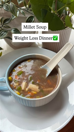Pratima Lokwani on Instagram: "Millet Soup For Weight Loss | Low calorie meal for dinner | High fiber ✅ Ingredients📒 Oil/ghee- 1/4 small spoon Ginger , Garlic Hara pyaz chopped Onion half chopped Carrot half chopped Capsicum half chopped Water Salt according to taste Black pepper Ragi flour 2 spoon Paneer cubes 60gms Directions⬇️ 1. Heat oil in a pan 2. ⁠Add ginger ,garlic, green onion sautee well 3. ⁠Add chopped onion, capsicum, carrot, corns 4. ⁠Add one glass of water 5. ⁠Let it boil for 3-4