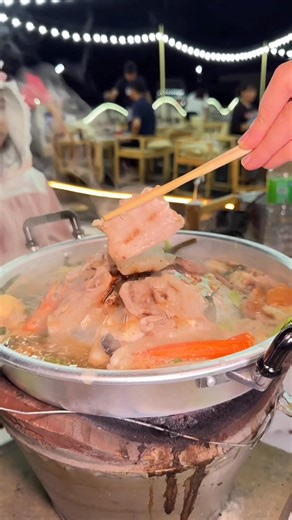 13K views · 107 reactions | เปิดแล้ว ริมคลองหมูกระทะ สาขาอุบลราชธานี...