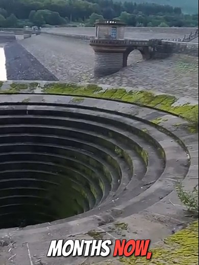 Ladybower Reservoir Plughole with Low Water Levels . A look at one of the Ladybower Reservoir Plugholes during increasingly low water levels. . #fyp #ladybower #reservoir #plughole #low #water #foryou #drought #peak #district #derbyshire #derwent #dam