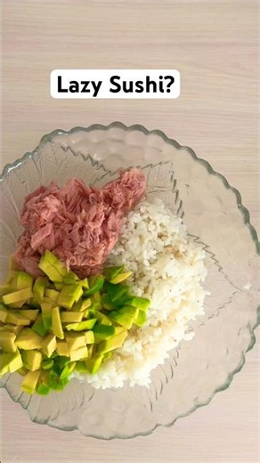 The 5-Minute Lazy Sushi Bowl 🥑🍣 #tunasushibowl #lazysushi #easyrecipes #shorts #foodshorts