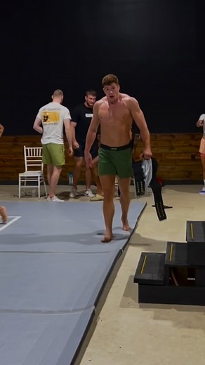 197K views · 137 comments | Should you pull guard? #bjj #jiujitsu #wrestling #mma #brazilianjiujitsu #grappling #lifting #ufc #leglock #heelhook | romanjiujitsu | Facebook