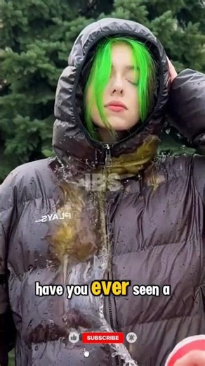 🎨 The Magic Jacket That Changes Color When It Gets Wet!