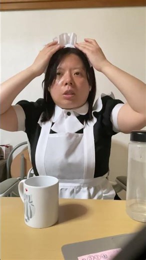 空腹に耐える生配信！カチューシャつけるメイド様。