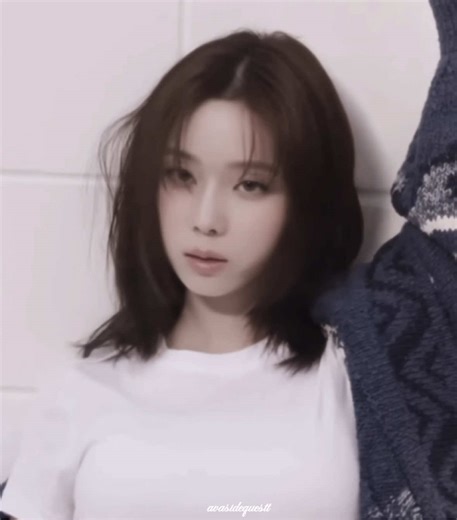 #WINTER || bruh winter doesn’t deserve all the hate she is getting from “mys” anyway this edit is so ahh #fyp #winterofaespa #aespa #winteredit here’s all the info u need ! 𑣲editing app - alight motion and blurrr 𑣲who im editing - winter (kim min jeong) 𑣲the group - aespa (south korean girl group) 𑣲edit audio - ms potato head by melanie martinez 𑣲coloring - mine !