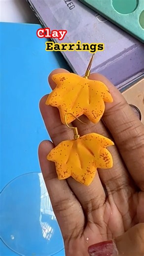 Polimer Clay Dye Leaf Earrings 🍁 | DIY Fall Aesthetic Earrings #shorts #clayjewellery #clayearring