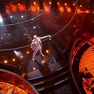 12K views · 650 reactions | "Baby è ancora presto, presto. È come fosse Domenica, sì domani poi vedrò"  Achille Lauro feat. The Harlem Gospel Choir con 'Domenica' alla finale della 72° edizione del Festival di Sanremo ✨ #Sanremo2022 #AchilleLauro | Warner Music Italy | Facebook